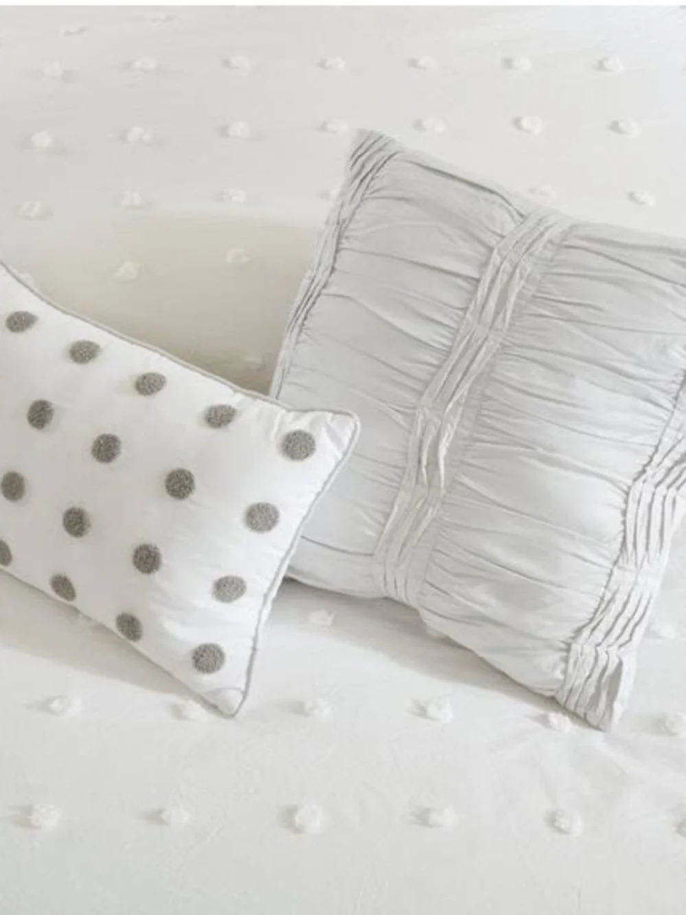 Urban Habitat White Tufted Comforter Set - Classic White